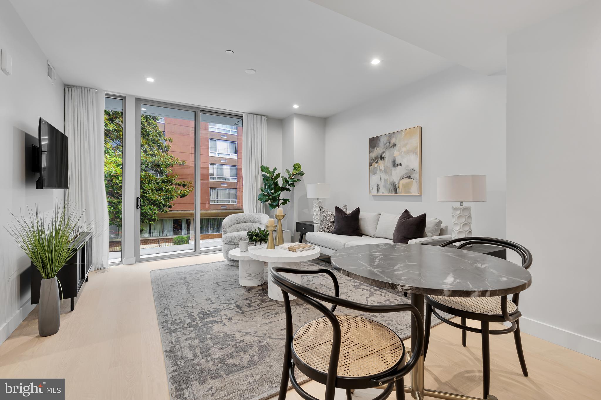 1224 M Street Northwest, Unit 501 Washington, DC 20005 - Photo 2 of 6