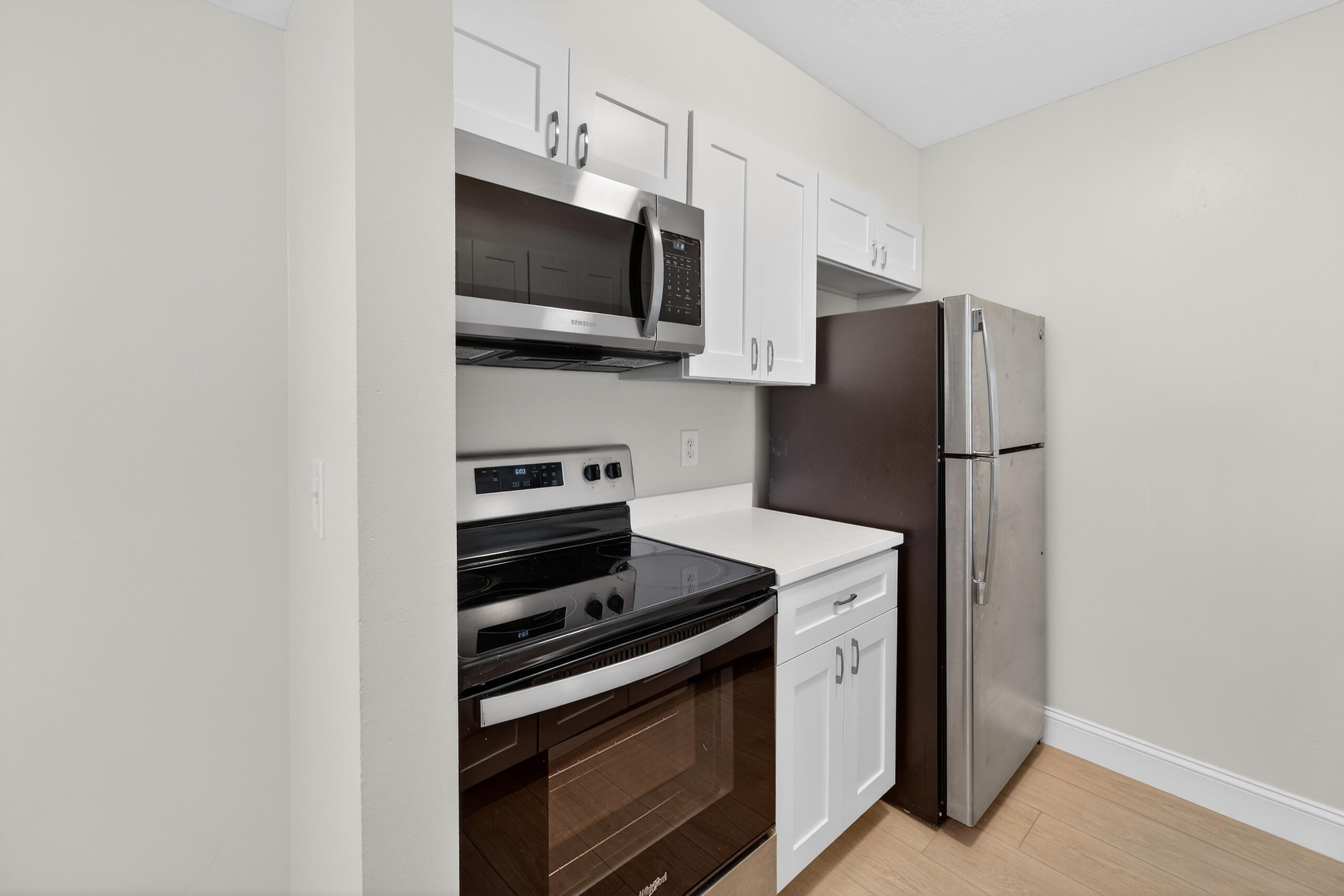 6392 Chasewood Drive, Unit B Jupiter, FL 33458 - Photo 12 of 34 121625-66