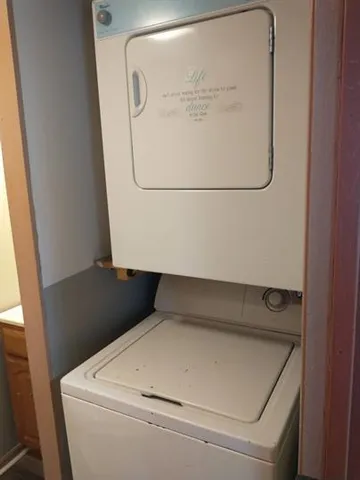 $1,750 | 363 Meadow Green Lane, Unit 363, Round Lake Beach, IL 60073