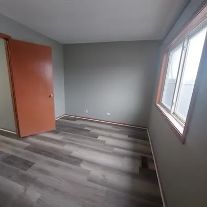 $1,750 | 363 Meadow Green Lane, Unit 363, Round Lake Beach, IL 60073