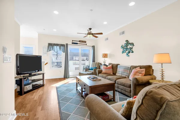 $5,000 | 21 Blaine Avenue, Unit 11, Seaside Heights, NJ 08751