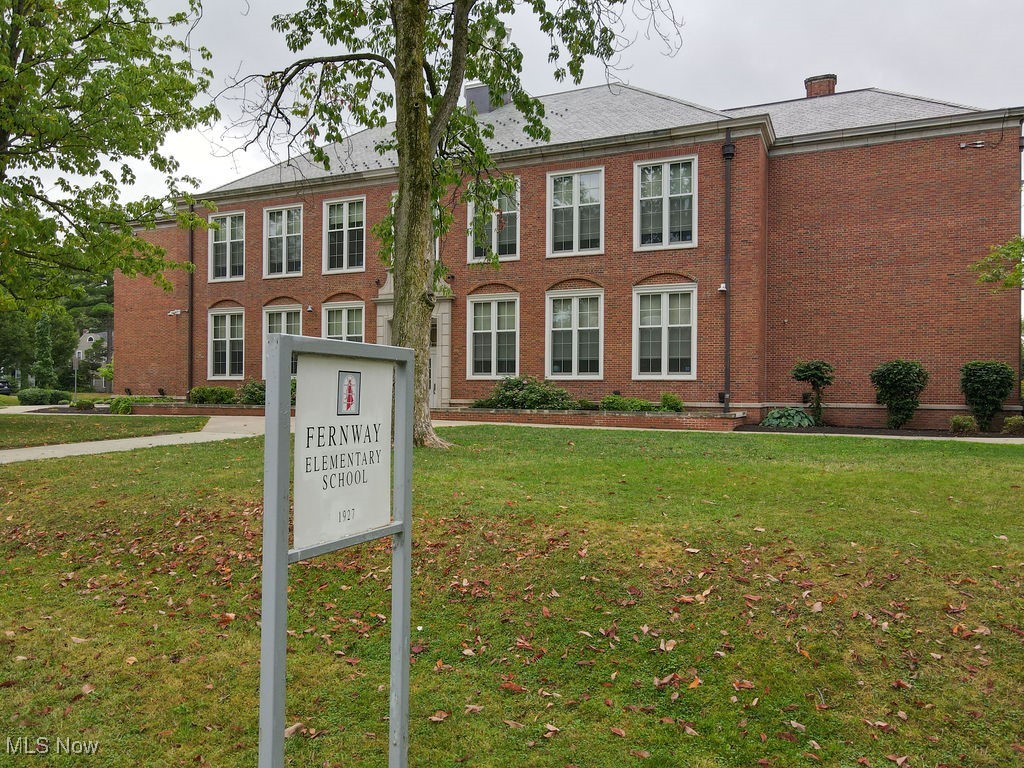 3304 Avalon Road Cleveland, OH 44120 - Photo 24 of 25 Front view of the elementary school.