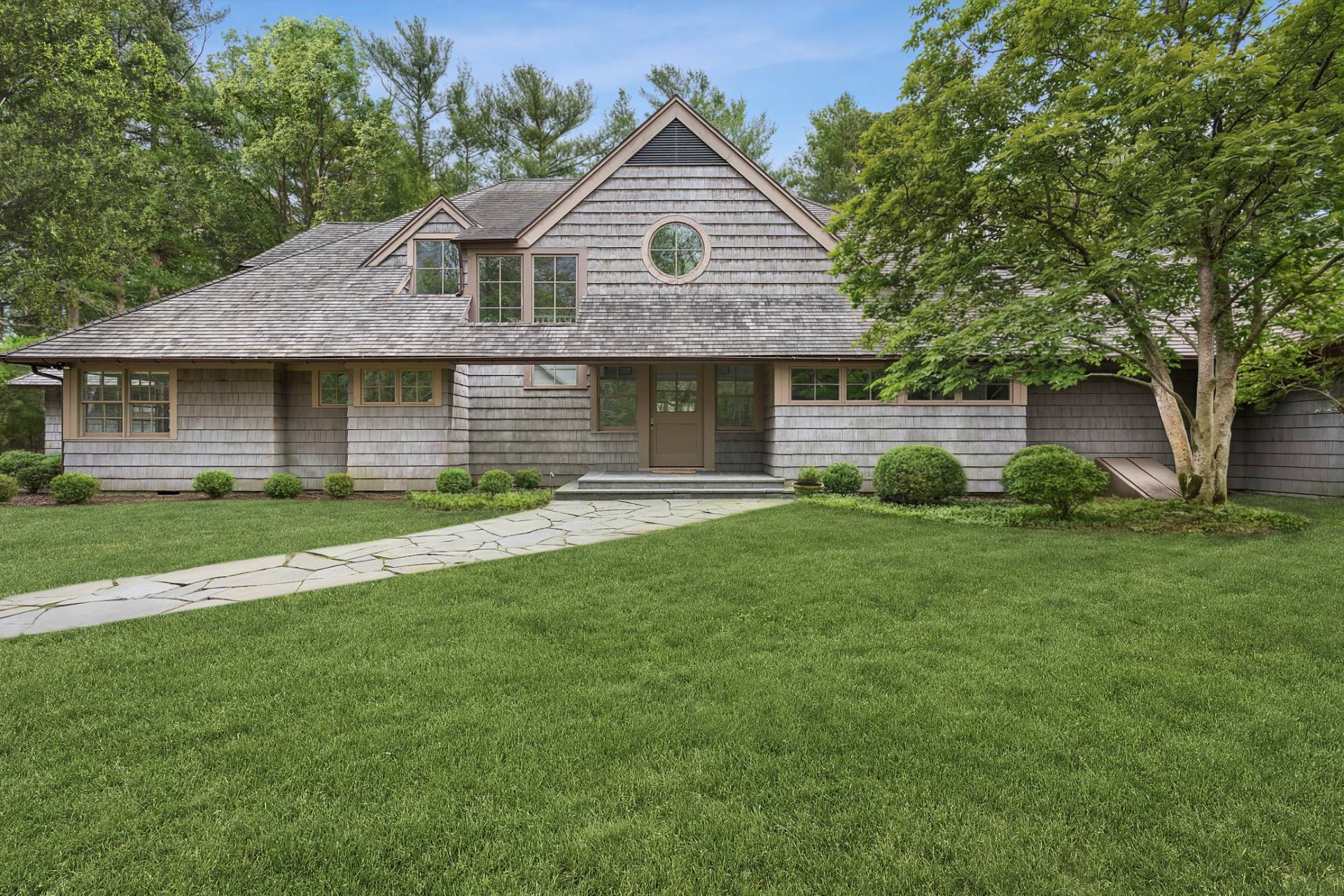 211 Swamp Road East Hampton, NY 11937 - Photo 22 of 23