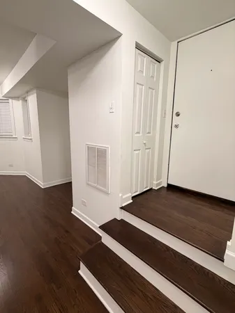 $159,900 | 2533 West Berwyn Avenue, Unit G, Chicago, IL 60625