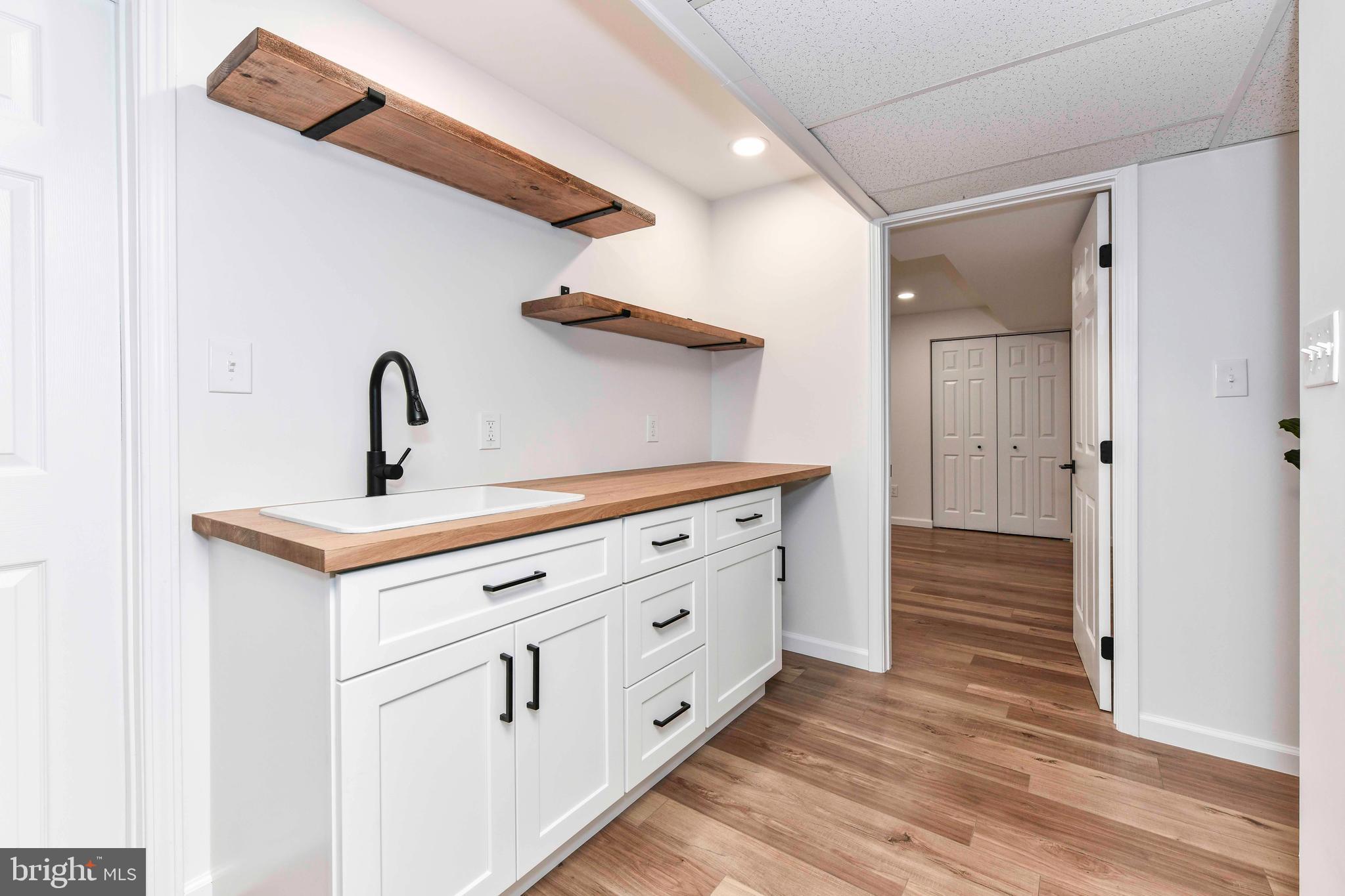 4706 8th Road South Arlington, VA 22204 - Photo 18 of 37