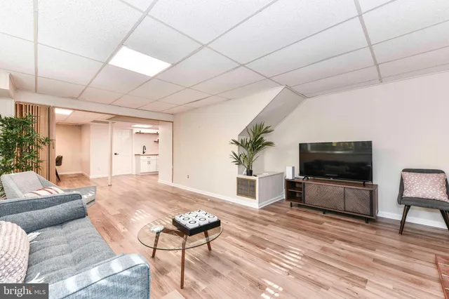 $4,850 | 4706 8th Road South, Arlington, VA 22204