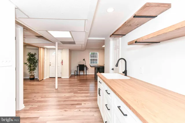 $4,850 | 4706 8th Road South, Arlington, VA 22204