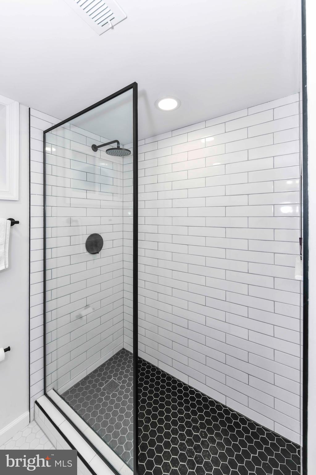 4706 8th Road South Arlington, VA 22204 - Photo 30 of 37