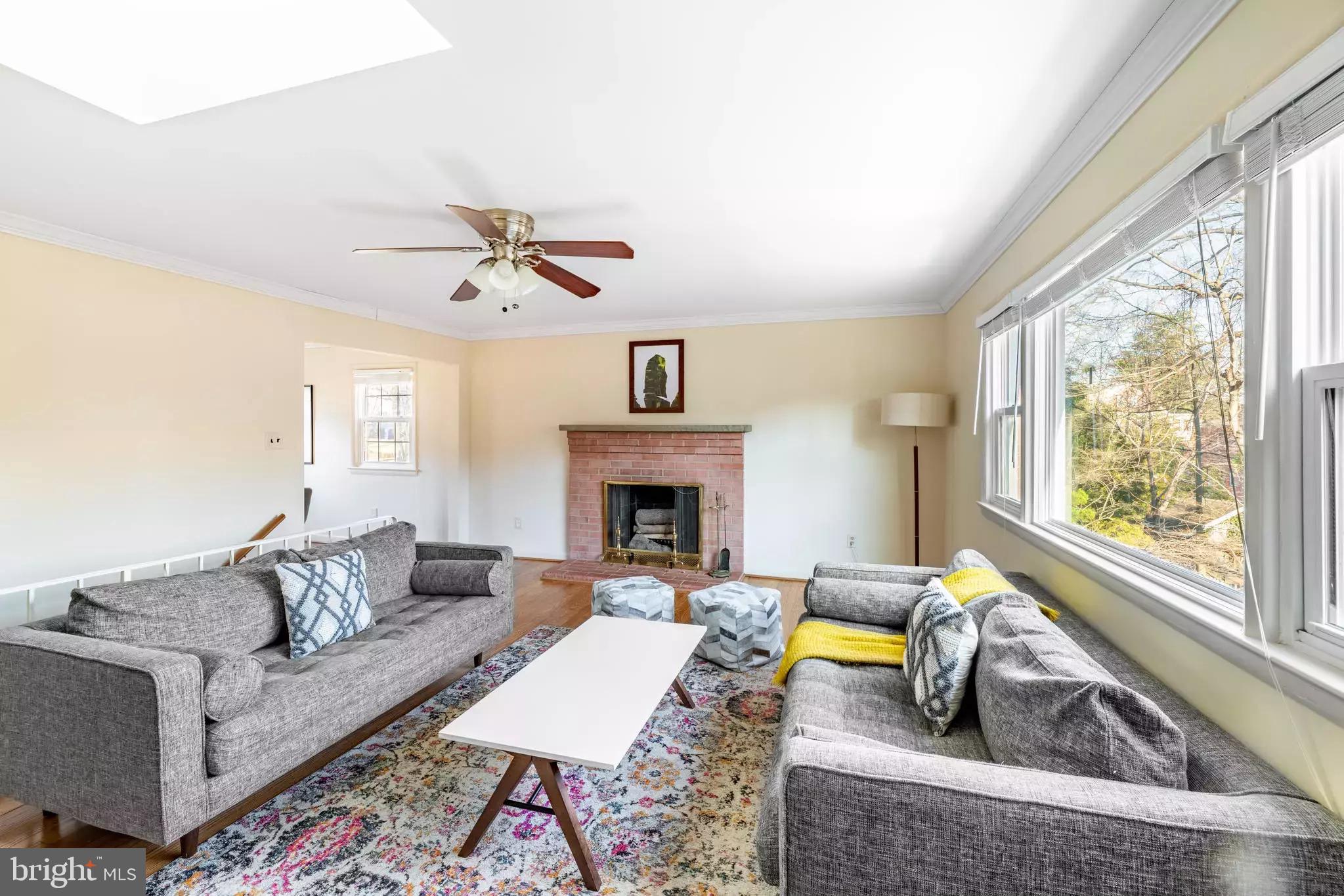 4706 8th Road South Arlington, VA 22204 - Photo 3 of 37