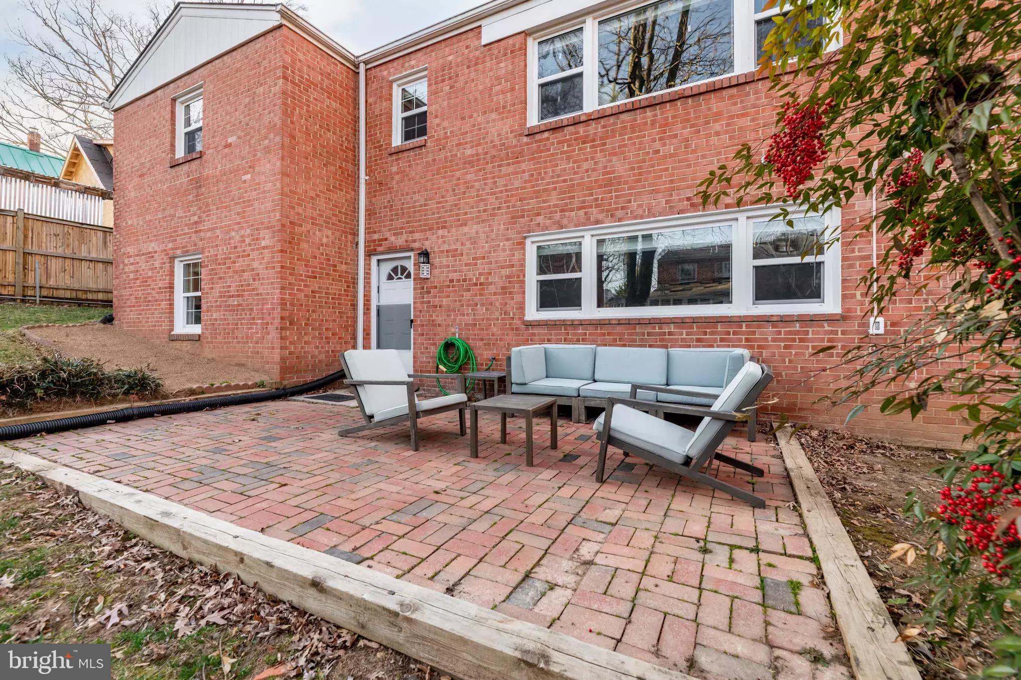 4706 8th Road South Arlington, VA 22204 - Photo 33 of 37