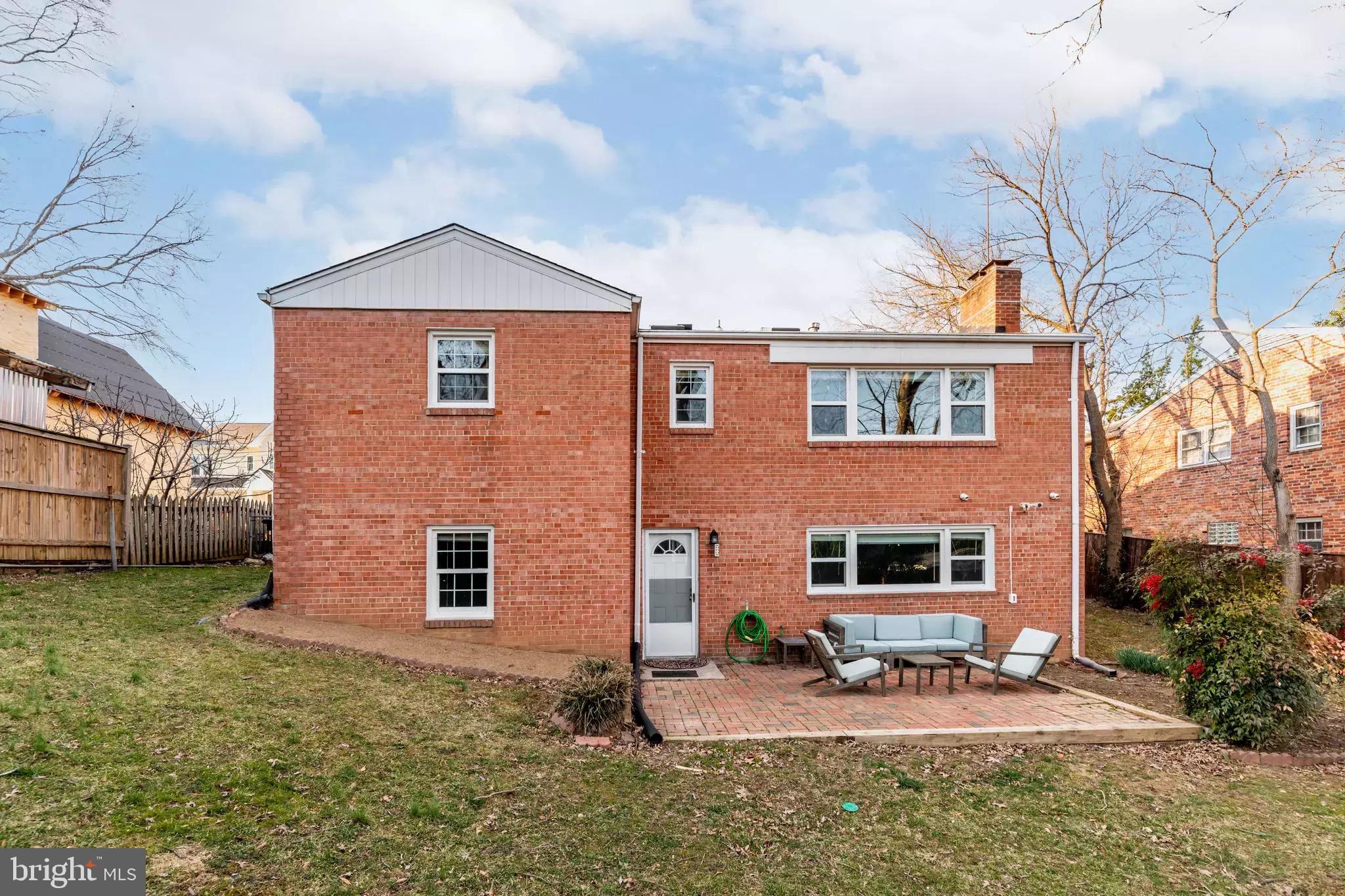 4706 8th Road South Arlington, VA 22204 - Photo 35 of 37
