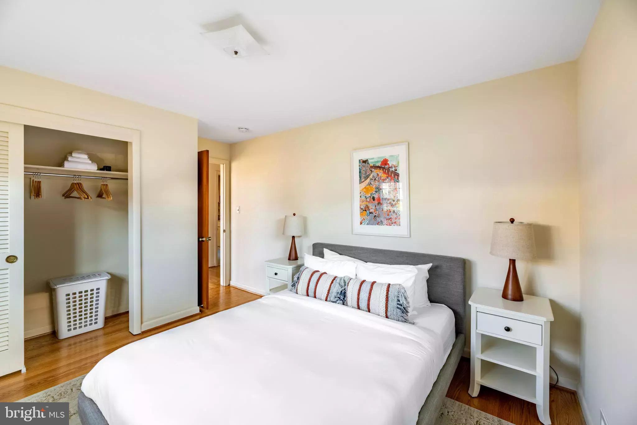 4706 8th Road South Arlington, VA 22204 - Photo 7 of 37