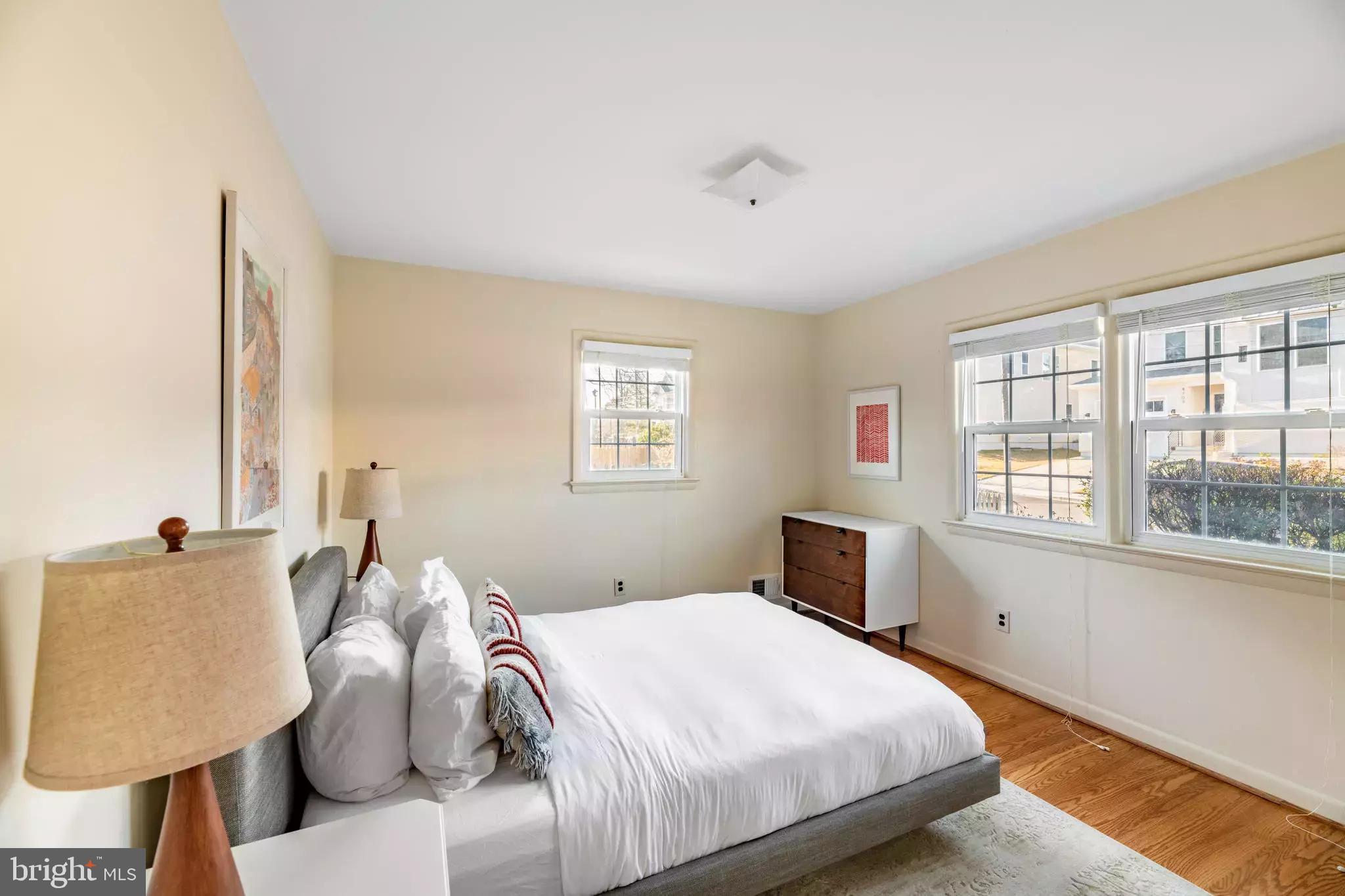 4706 8th Road South Arlington, VA 22204 - Photo 8 of 37