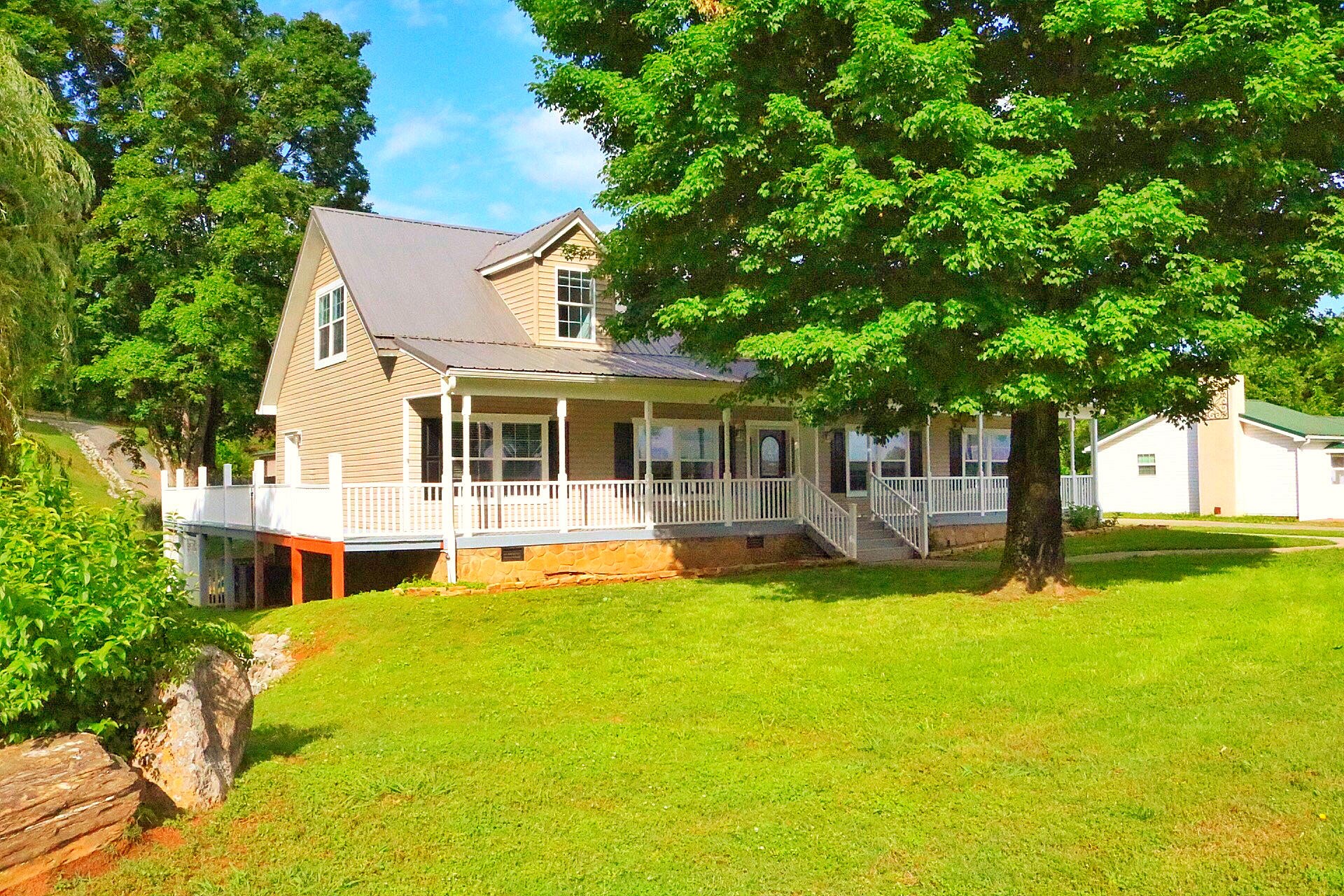 253 Trigonia Road Greenback, TN 37742 - Photo 3 of 25 Gallery Image 3