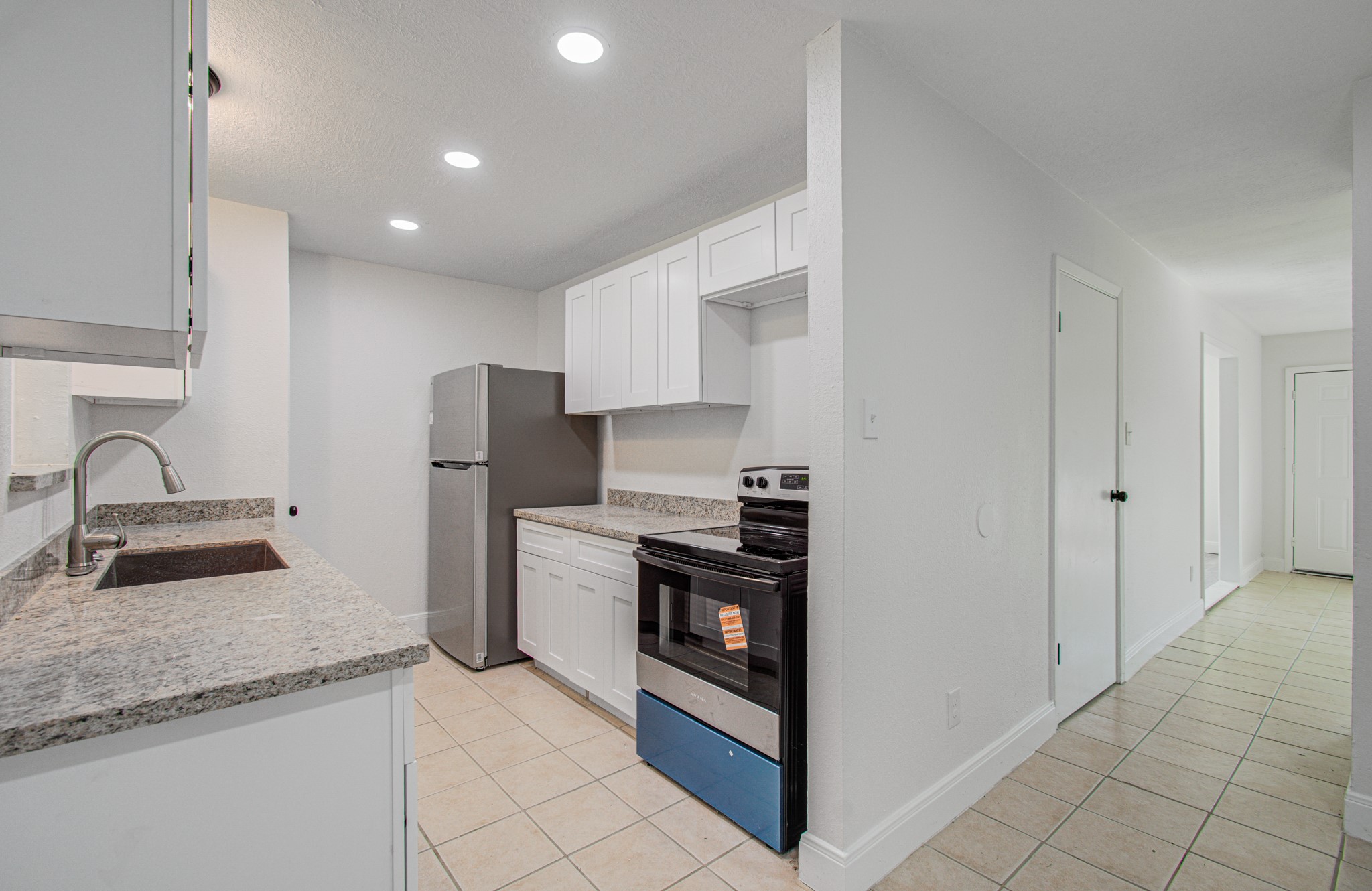 9843 Ribbonwood Street Houston, TX 77078 - Photo 11 of 24 Gallery Image 11
