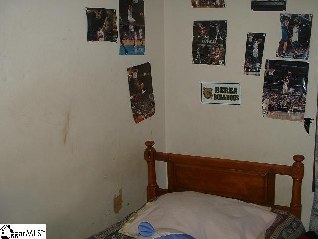 202 Loop Street Greenville, SC 29609 - Photo 4 of 5