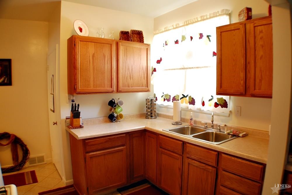 2324 Terrace Road Fort Wayne, IN 46805 - Photo 8 of 20