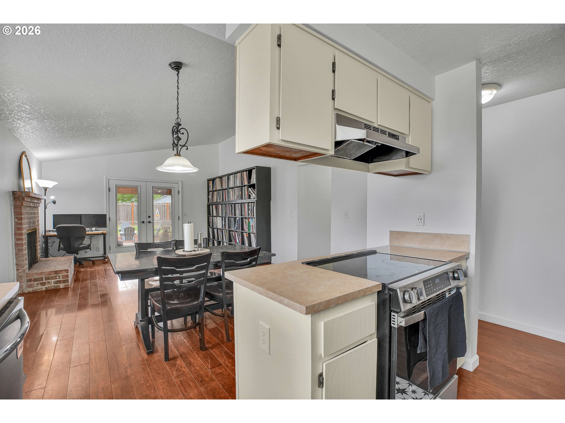 940 Southwest 178th Place Beaverton, OR 97003 - Photo 11 of 29