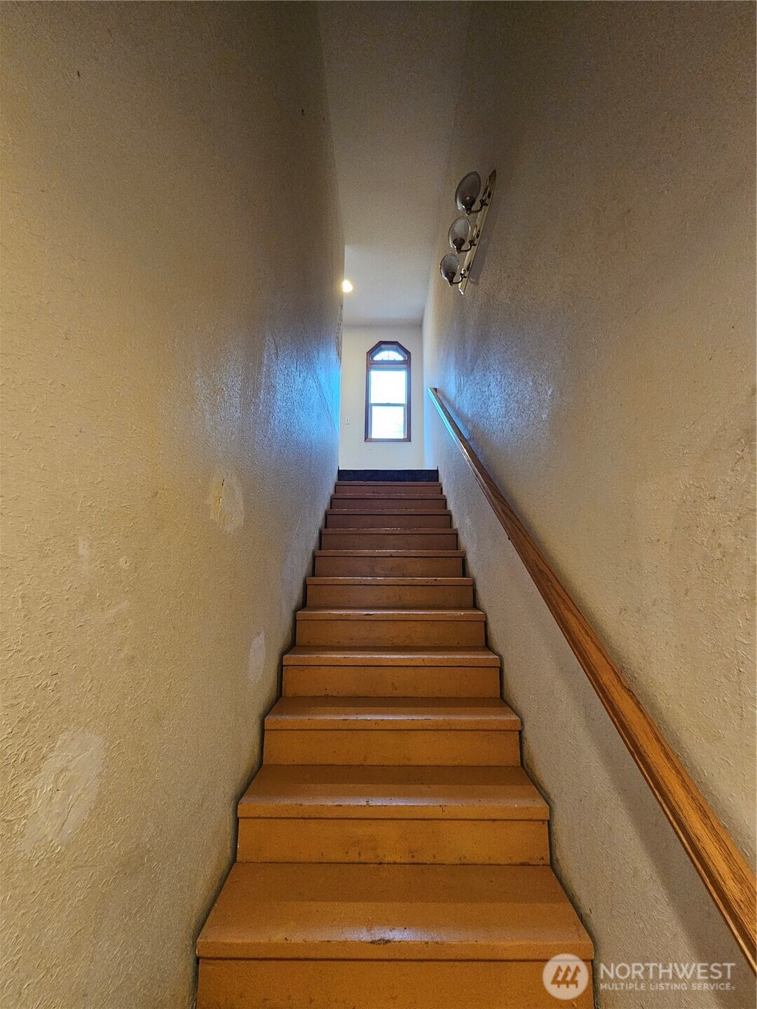 7308 Valley View Road Sedro-Woolley, WA 98284 - Photo 31 of 38 a view of entryway