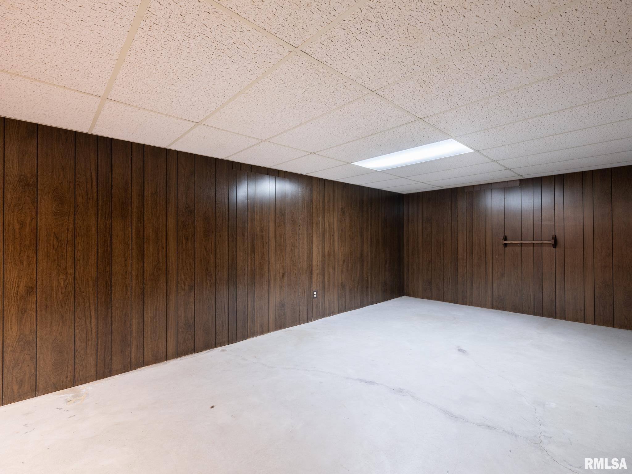 6737 North Post Oak Road Peoria, IL 61615 - Photo 31 of 38 Gallery Image 31