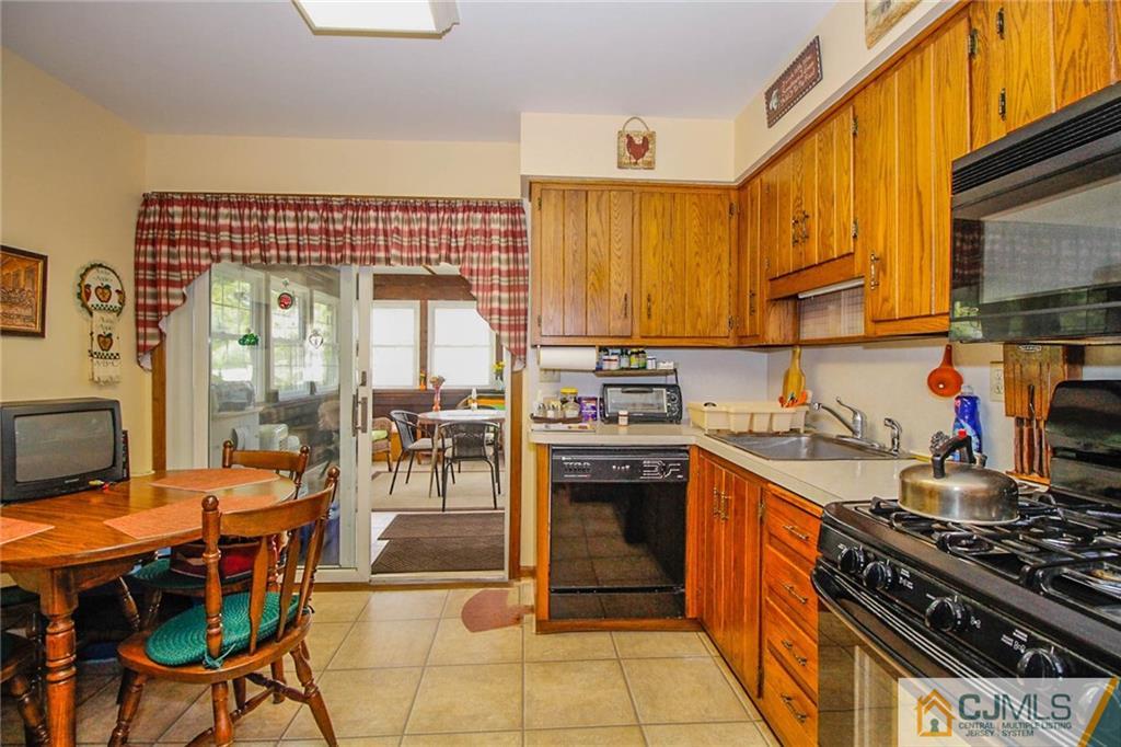 4 Peru Street Edison, NJ 08820 - Photo 9 of 22 Gallery Image 9