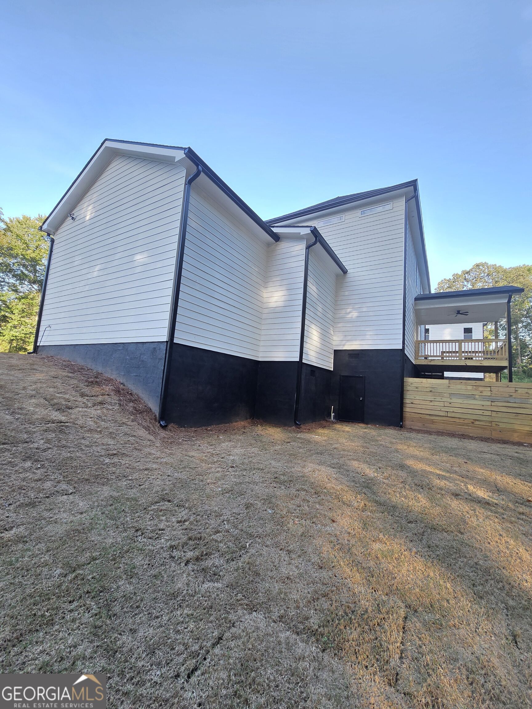 1013 South Gordon Road Austell, GA 30168 - Photo 16 of 91 Gallery Image 16
