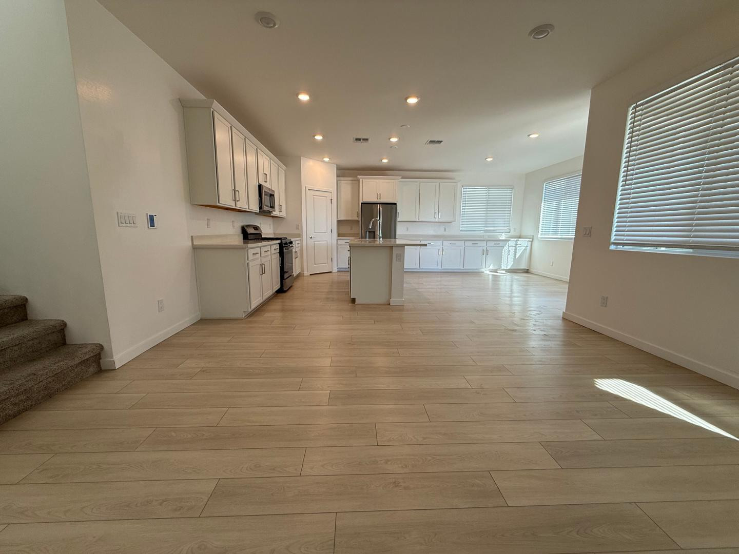 17760 West Cassia Way Goodyear, AZ 85338 - Photo 6 of 37 Photo #6