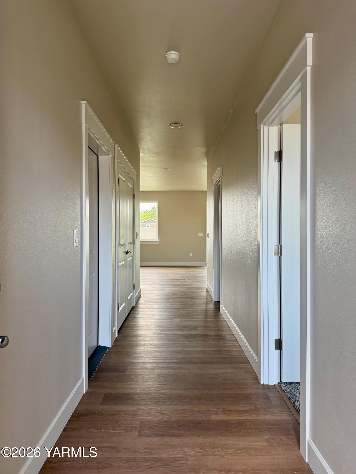 5914 Crestfields Road Yakima, WA 98903 - Photo 14 of 24 hallway 1