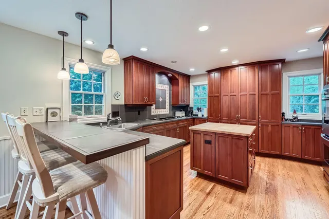 $1,542,000 | 2350 Longview Circle, Orono, MN 55356