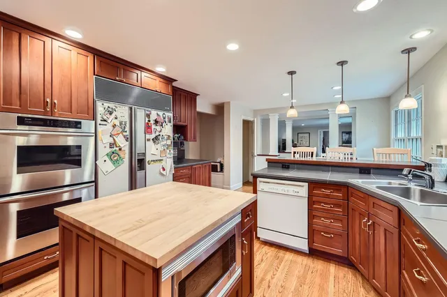 $1,542,000 | 2350 Longview Circle, Orono, MN 55356