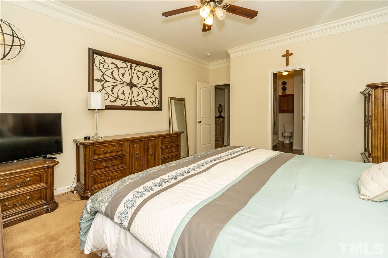4814 Cutstone Court Raleigh, NC 27610 - Photo 14 of 27 Gallery Image 14