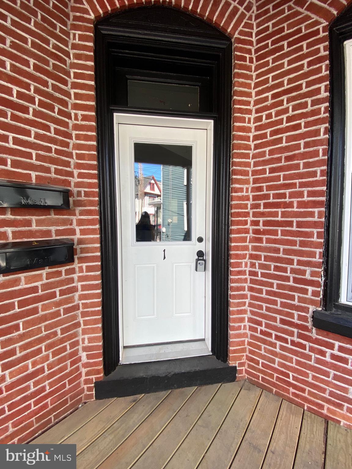 27 West Ferdinand Street, Unit 2 Manheim, PA 17545 - Photo 3 of 20