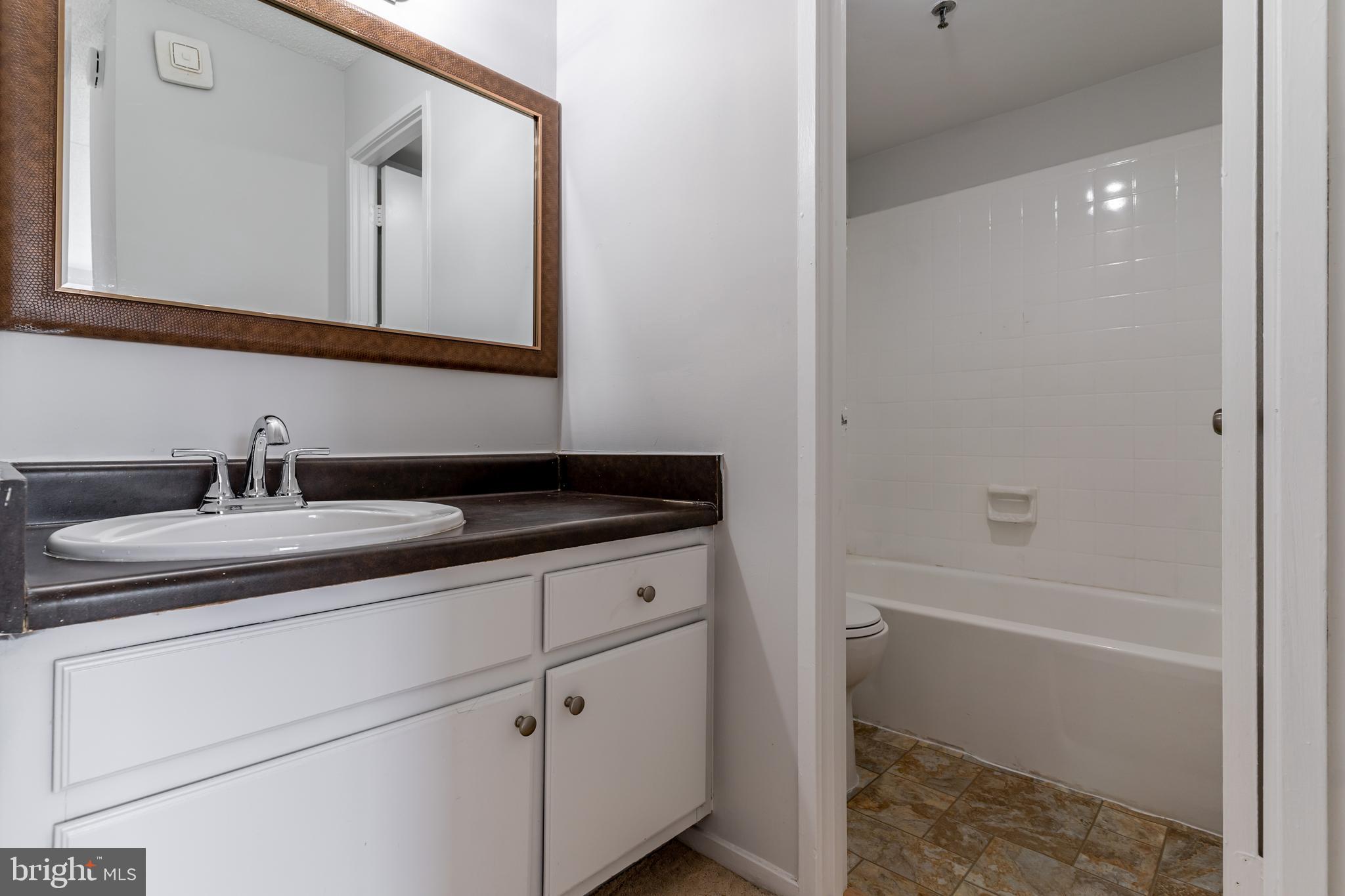 5911 Edsall Road, Unit 506 Alexandria, VA 22304 - Photo 15 of 29