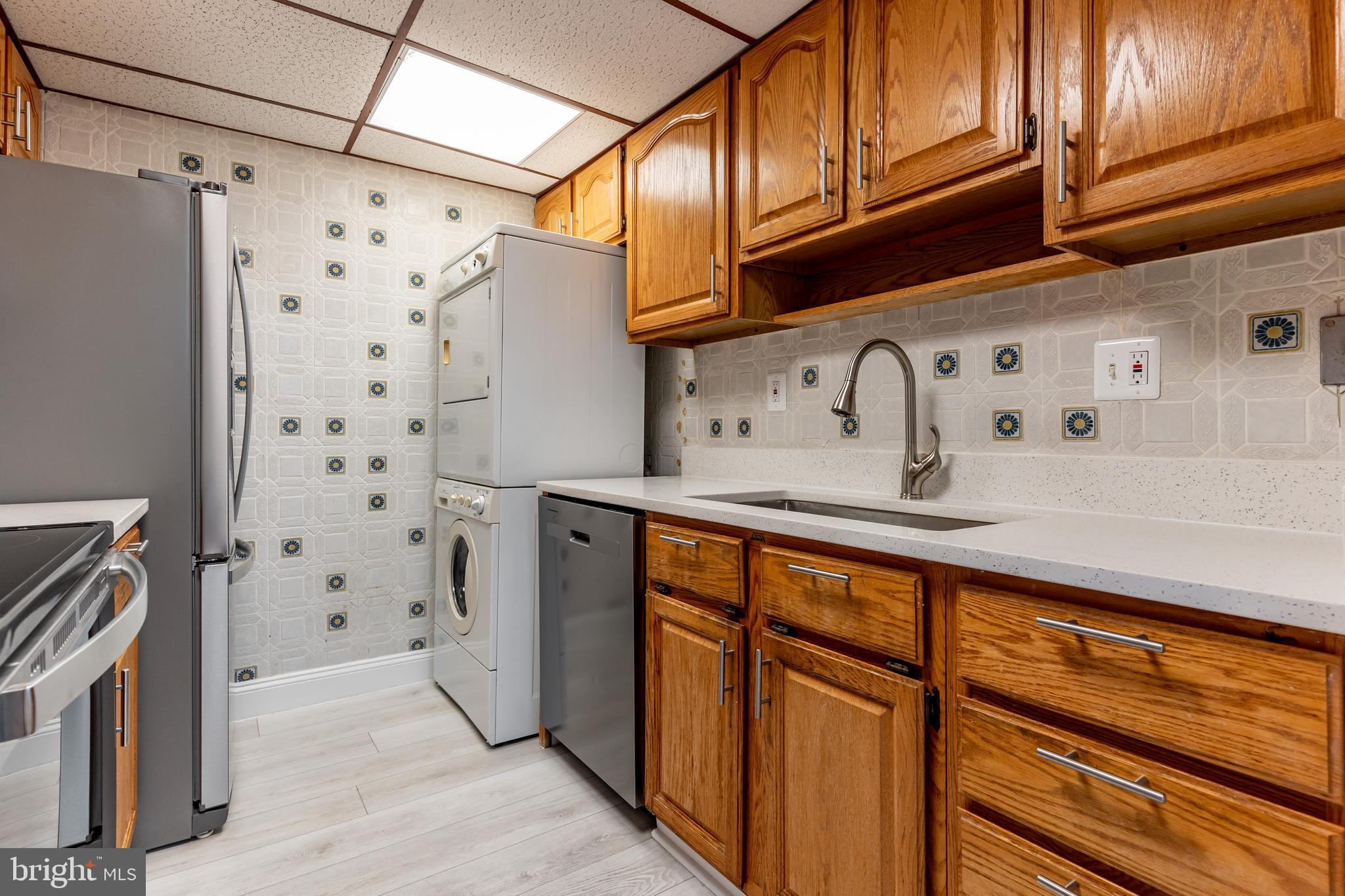 5911 Edsall Road, Unit 506 Alexandria, VA 22304 - Photo 6 of 29