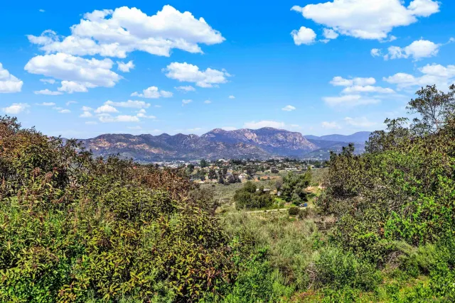 $710,000 | 1507 Calabria Street, Santee, CA 92071