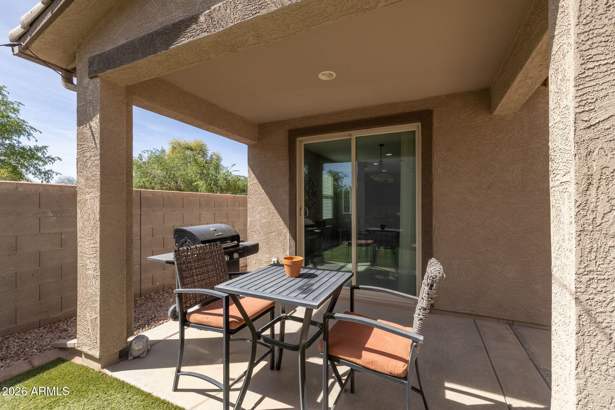 921 South Swallow Lane Gilbert, AZ 85296 - Photo 35 of 36 a view of a outdoor seating area