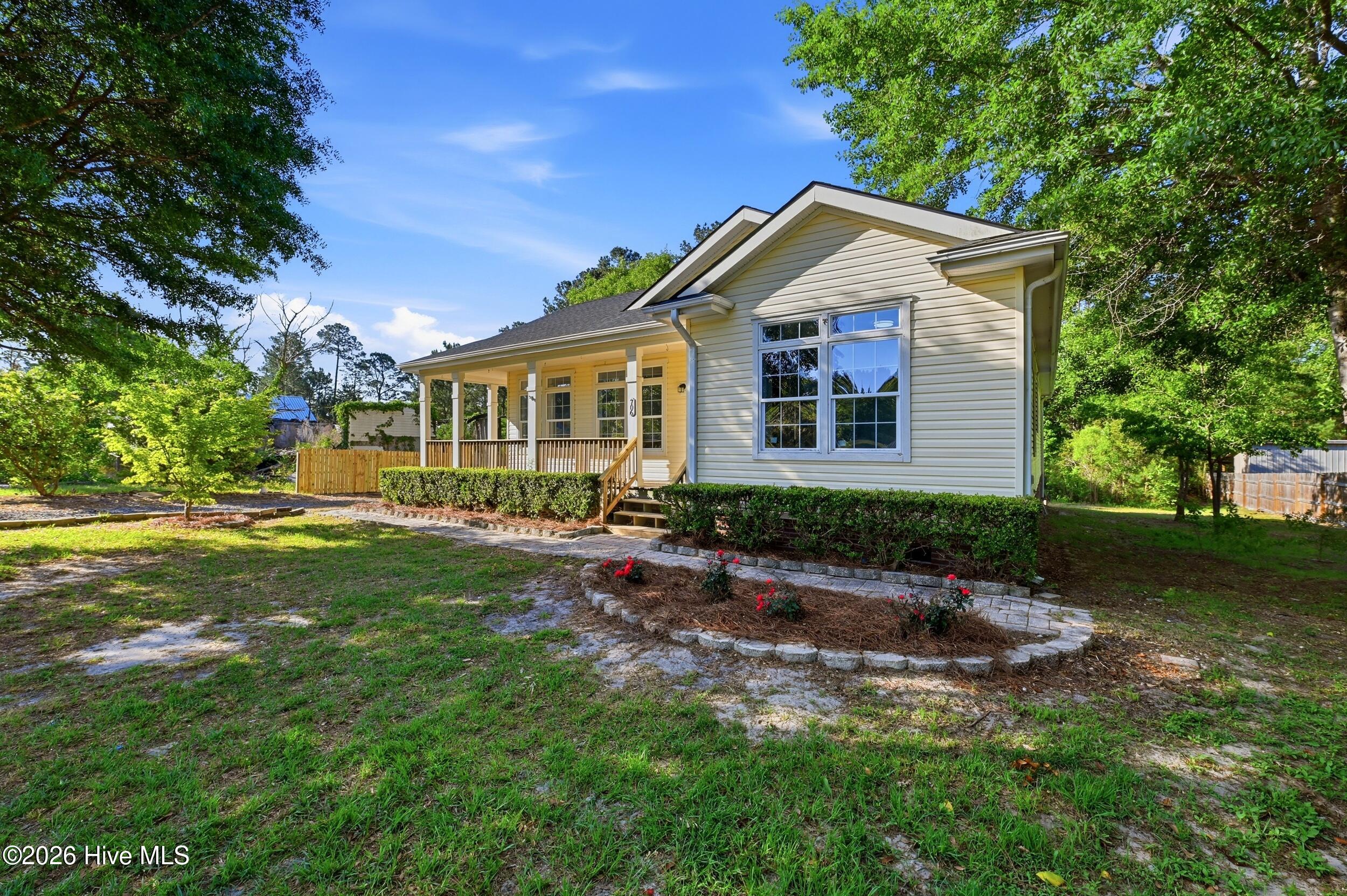 706 Ridgecrest Lane Rocky Point, NC 28457 - Photo 3 of 40 706_ridgecrest_ln_002
