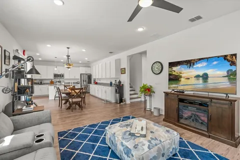 $699,999 | 10260 Spring Lake Drive, Clermont, FL 34711