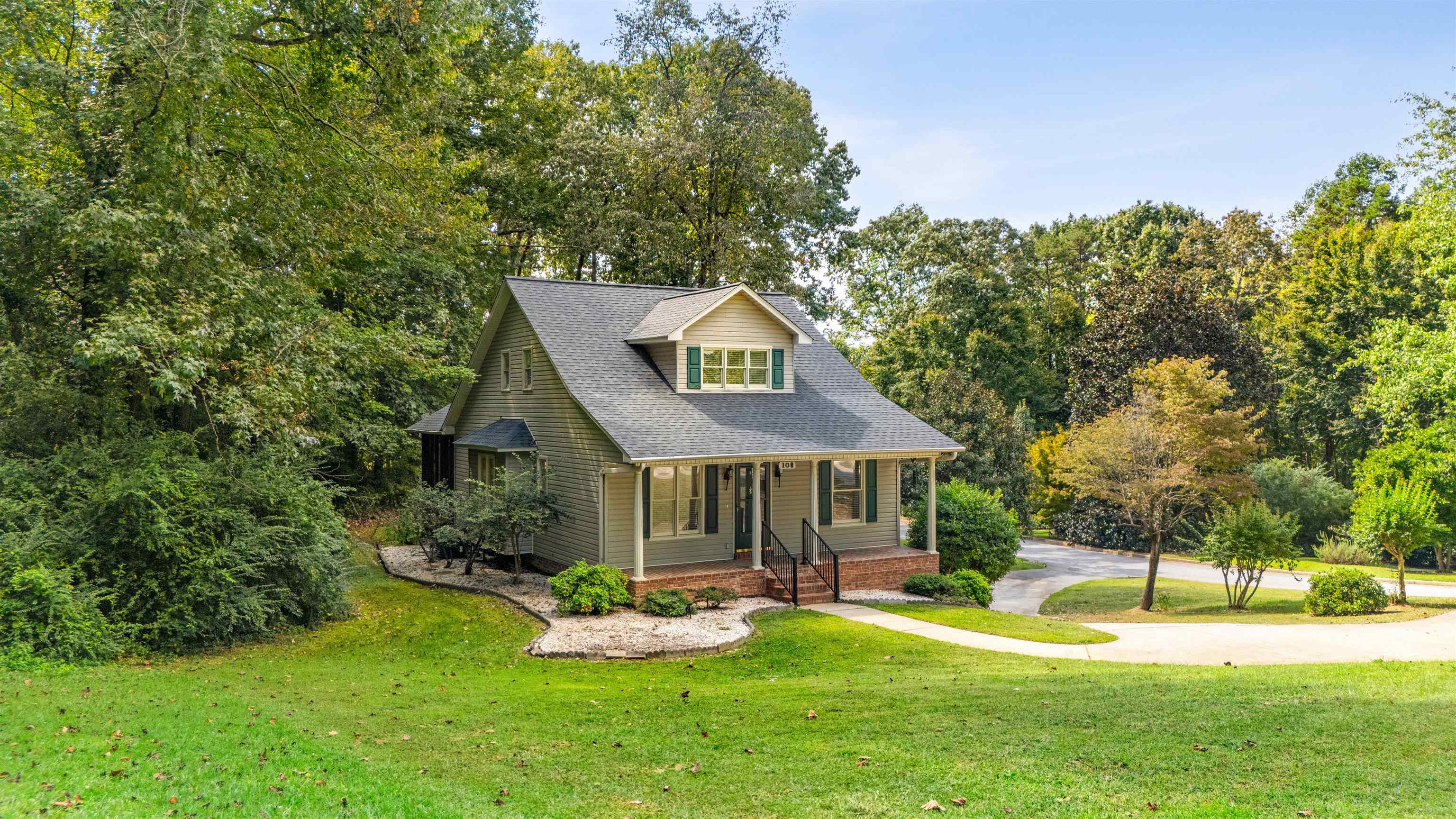 108 Rockport Way Pacolet, SC 29372 - Photo 2 of 48