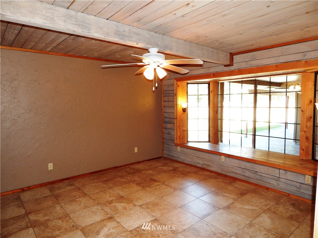 12709 Pless Road Southeast Rainier, WA 98576 - Photo 8 of 25 Gallery Image 8