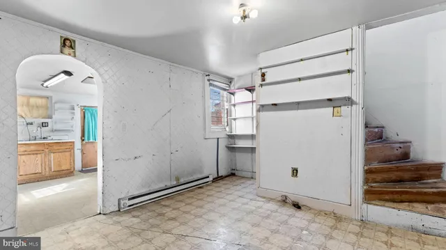 a view of utility room