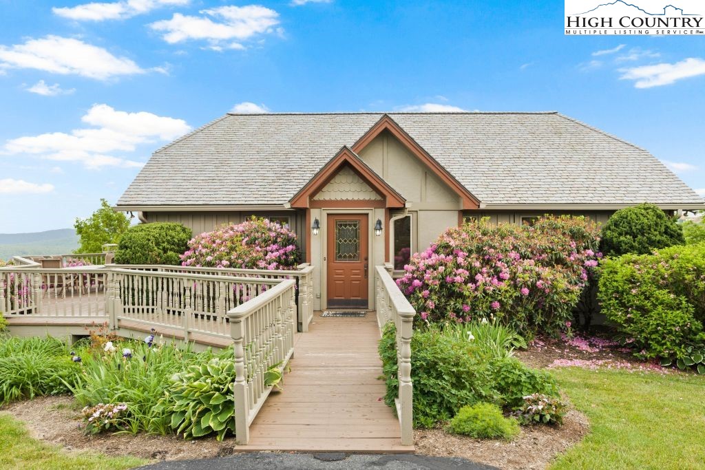 1725 Shawnee Road Banner Elk, NC 28604 - Photo 33 of 49