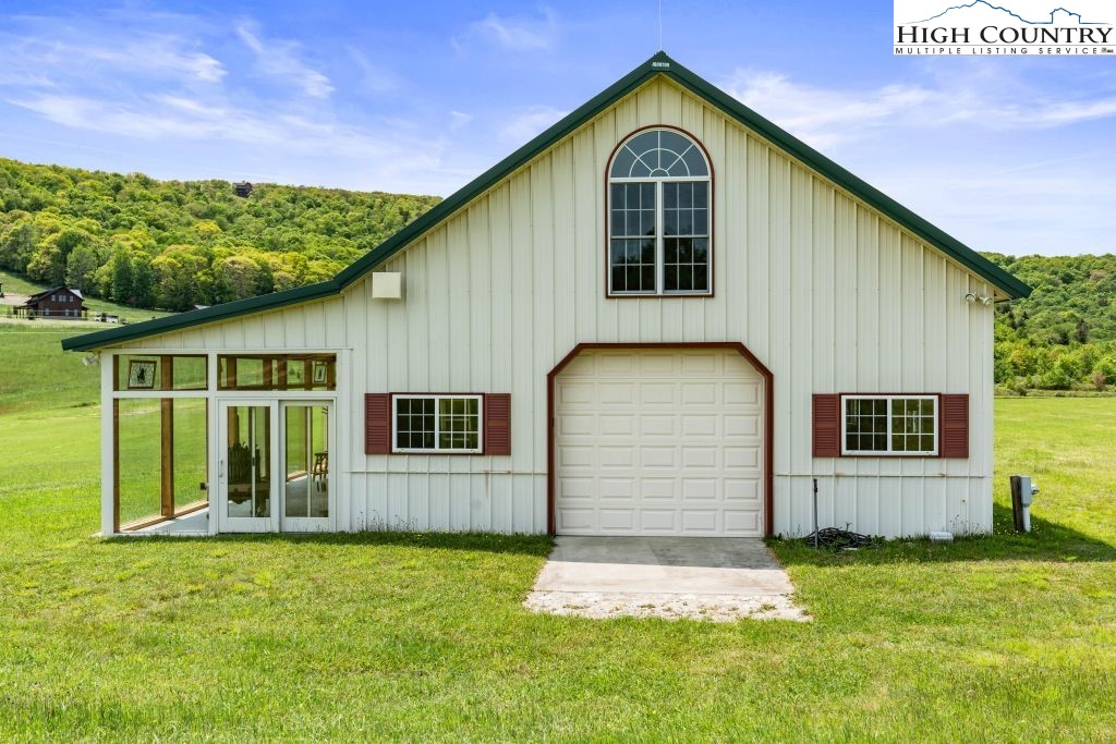 1725 Shawnee Road Banner Elk, NC 28604 - Photo 41 of 49