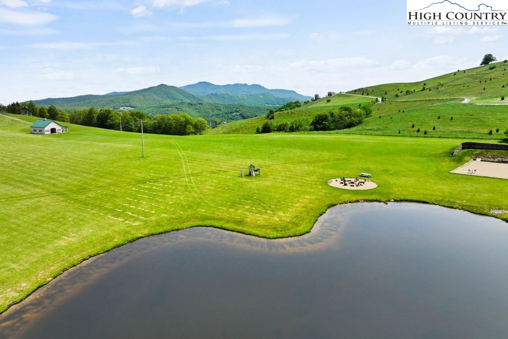 1725 Shawnee Road Banner Elk, NC 28604 - Photo 47 of 49