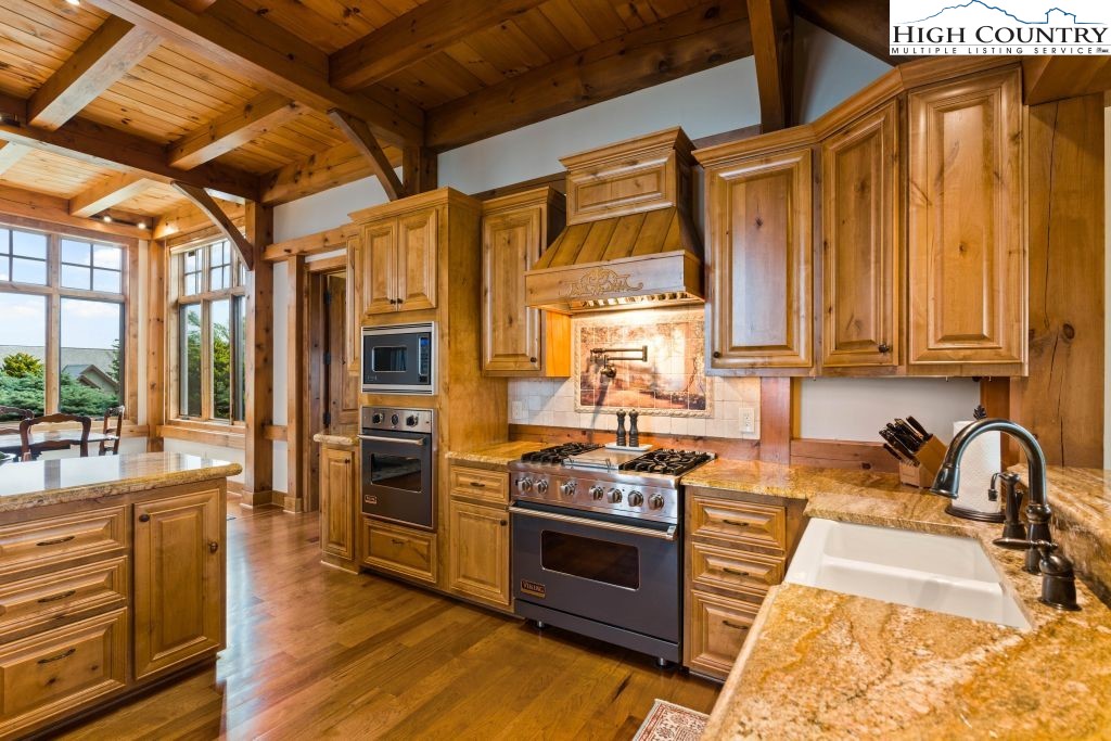 1725 Shawnee Road Banner Elk, NC 28604 - Photo 10 of 49