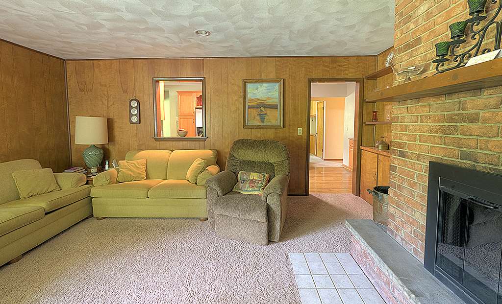 3417 Landstrom Road Rockford, IL 61107 - Photo 12 of 24 Gallery Image 12