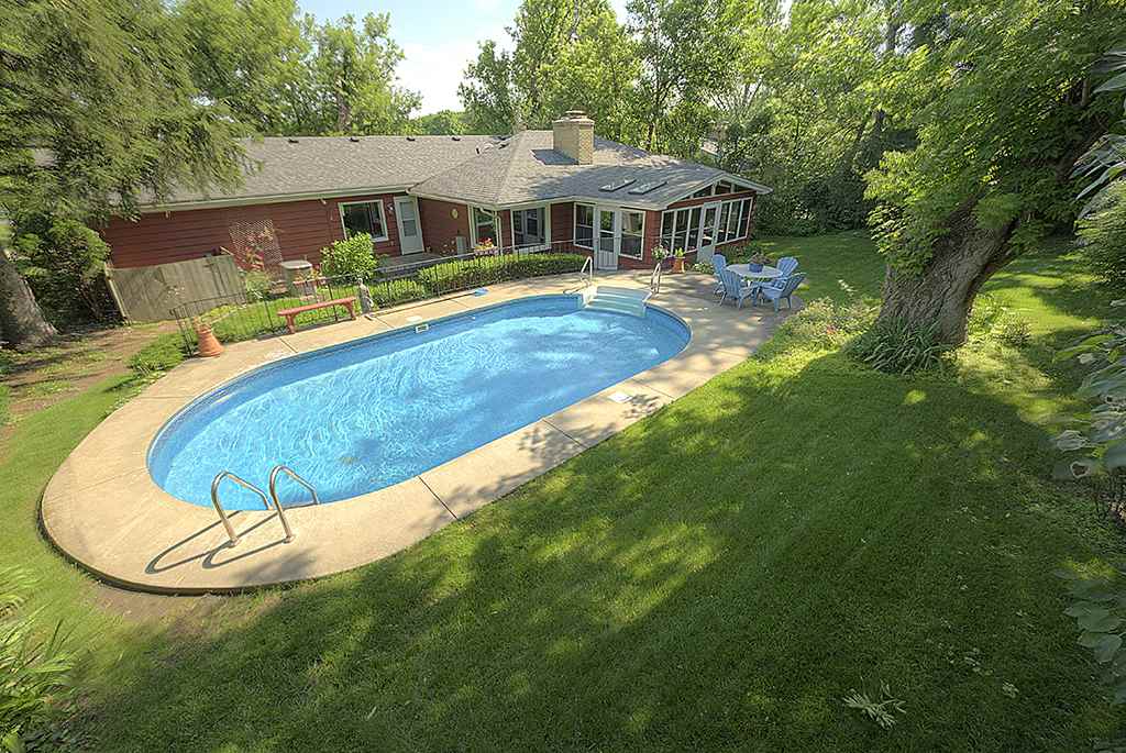 3417 Landstrom Road Rockford, IL 61107 - Photo 2 of 24 Gallery Image 2