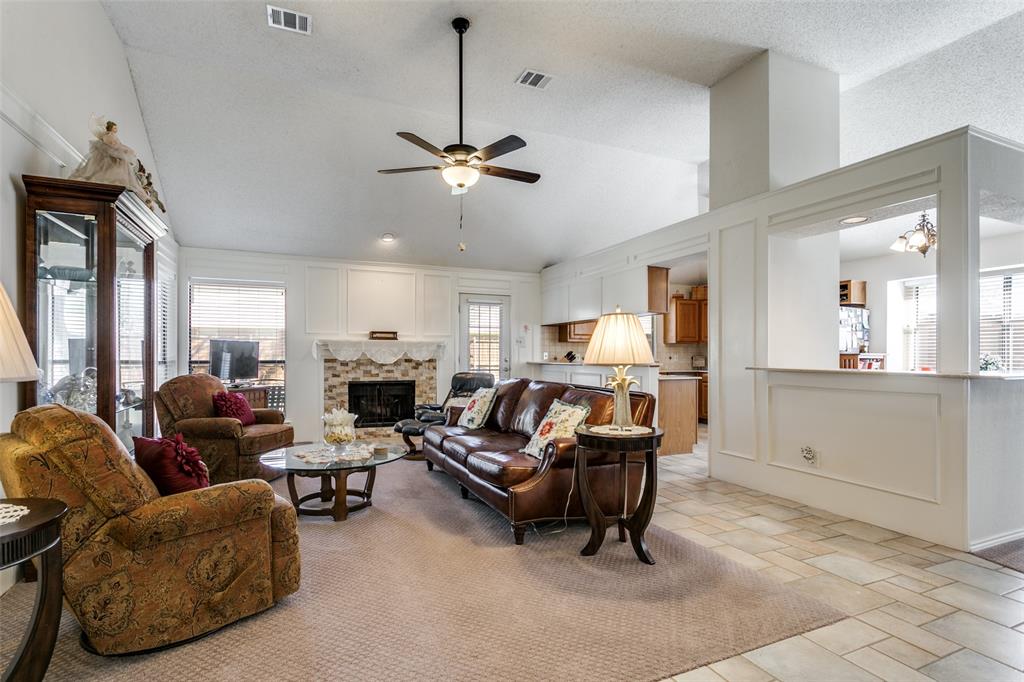 3414 Spring Willow Drive Grapevine, TX 76051 - Photo 7 of 25 a living room with furniture