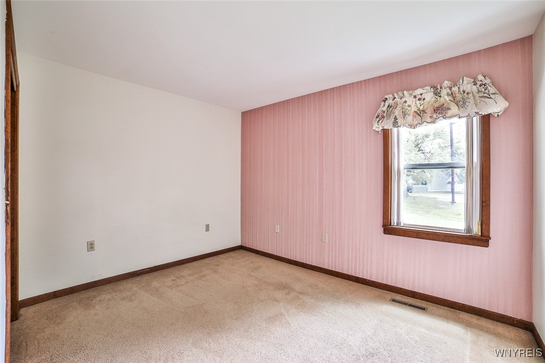 831 Robin Road Amherst, NY 14228 - Photo 23 of 49