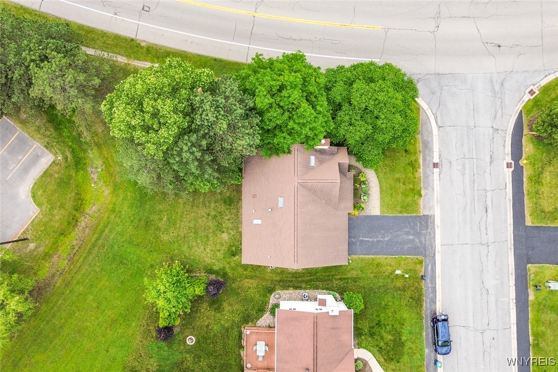 831 Robin Road Amherst, NY 14228 - Photo 7 of 49